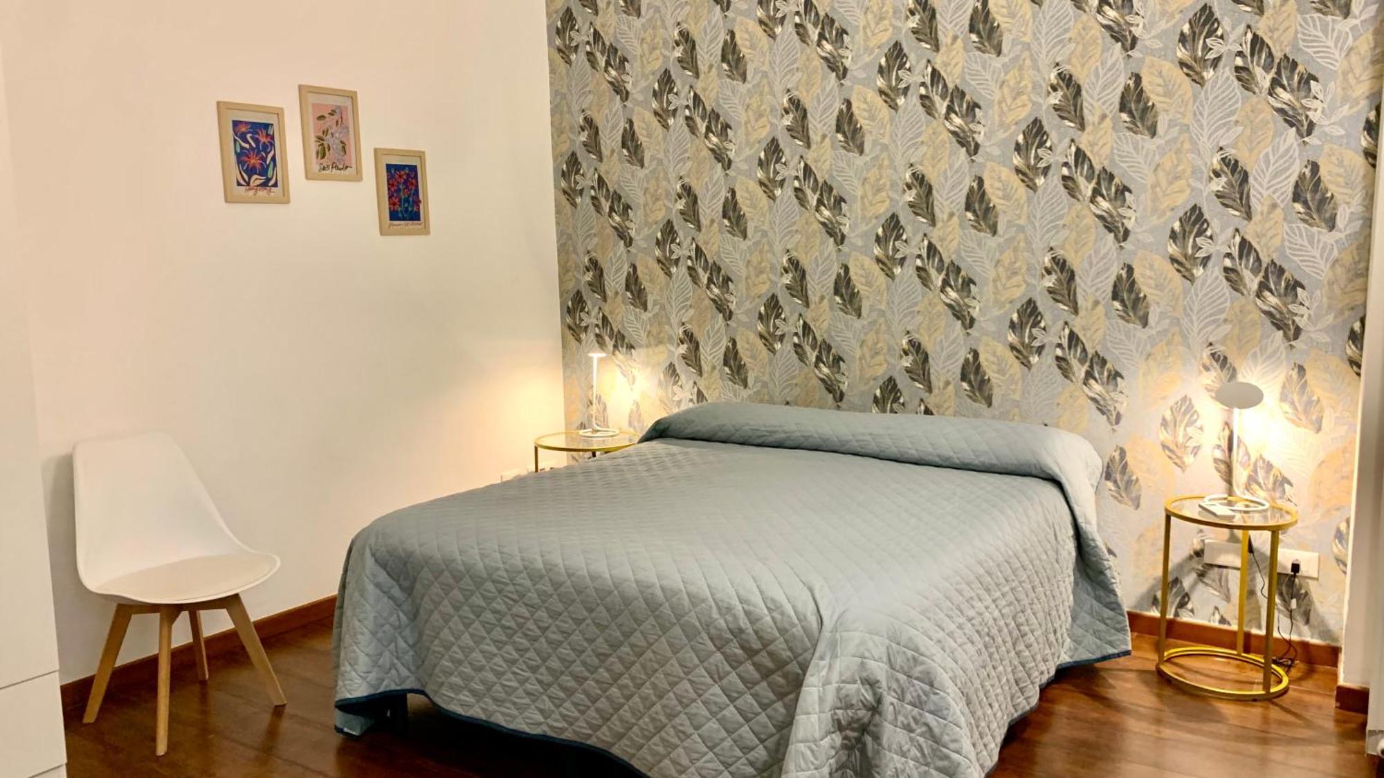 Mary Shelley - Elegant 2 Bedrooms With Balcony